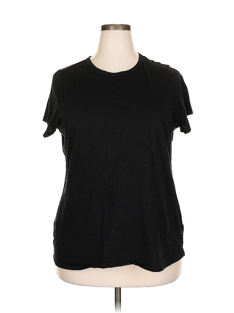 Pre-owned Torrid Short Sleeve T-shirt In Black
