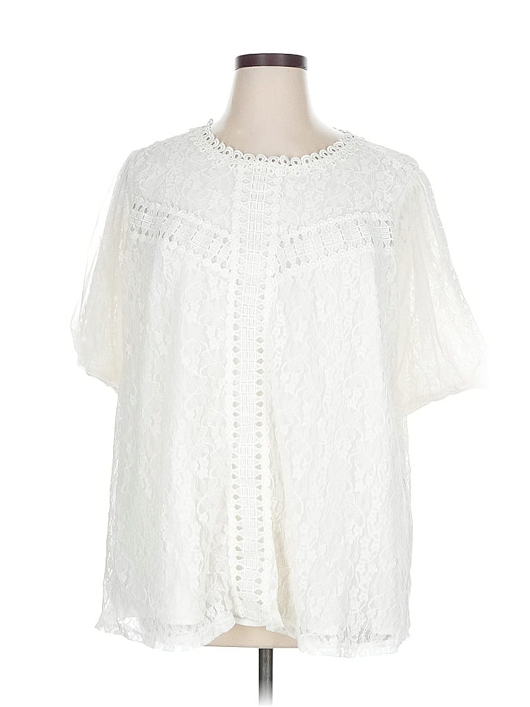 Pre-owned Torrid Short Sleeve Blouse In White