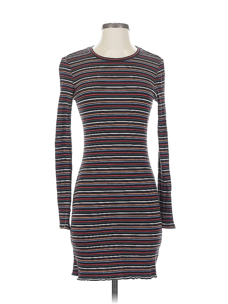 Click to view more detailed imagery on our partner's website Pre-owned Wild Fable Casual Dress In Gray