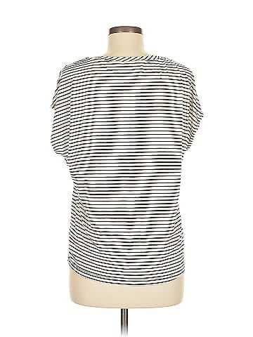 Forever 21 Short Sleeve T-Shirt (view 2)
