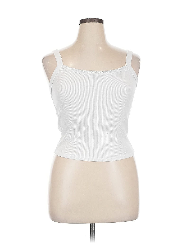 Click to view more detailed imagery on our partner's website Pre-owned Full Tilt Tank Top White Strapless Neckline Tops