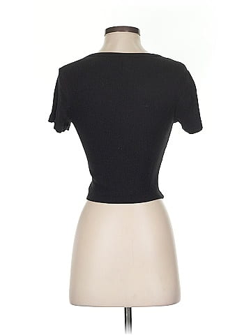 Uniqlo Short Sleeve T-Shirt (view 2)