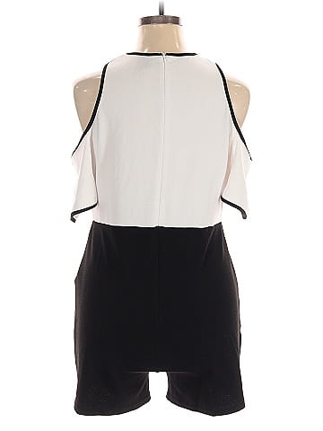 Emery Rose Romper (view 2)