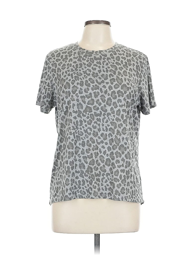 Click to view more detailed imagery on our partner's website Pre-owned Zoe+liv Short Sleeve T-shirt In Silver