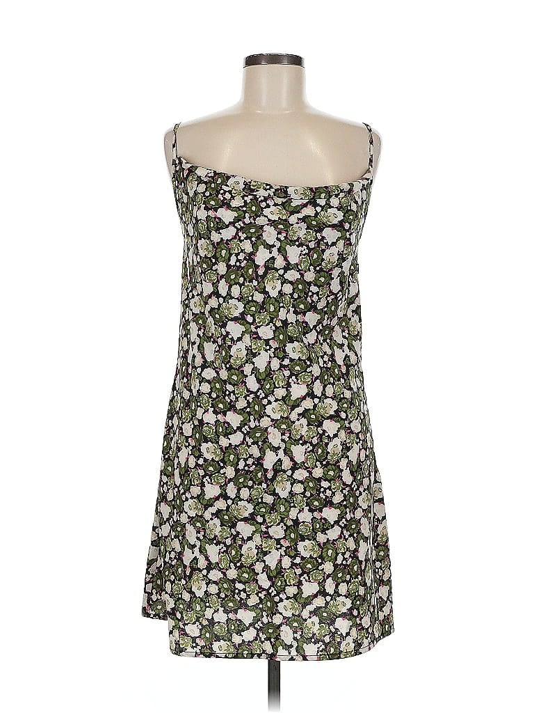 Click to view more detailed imagery on our partner's website Pre-owned Vero Moda Casual Dress In Green