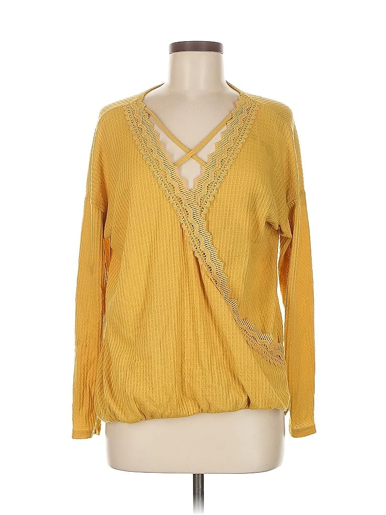 Pre-owned Daytrip Long Sleeve Blouse In Yellow