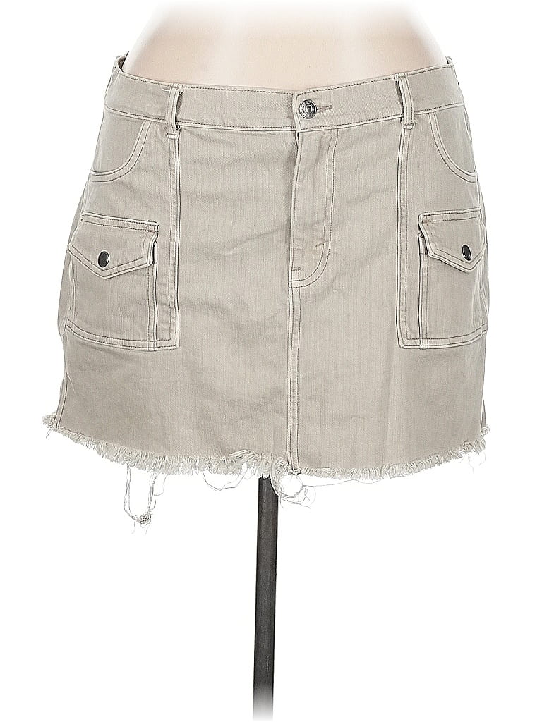 Click to view more detailed imagery on our partner's website Pre-owned Aerie Casual Skirt In Gray