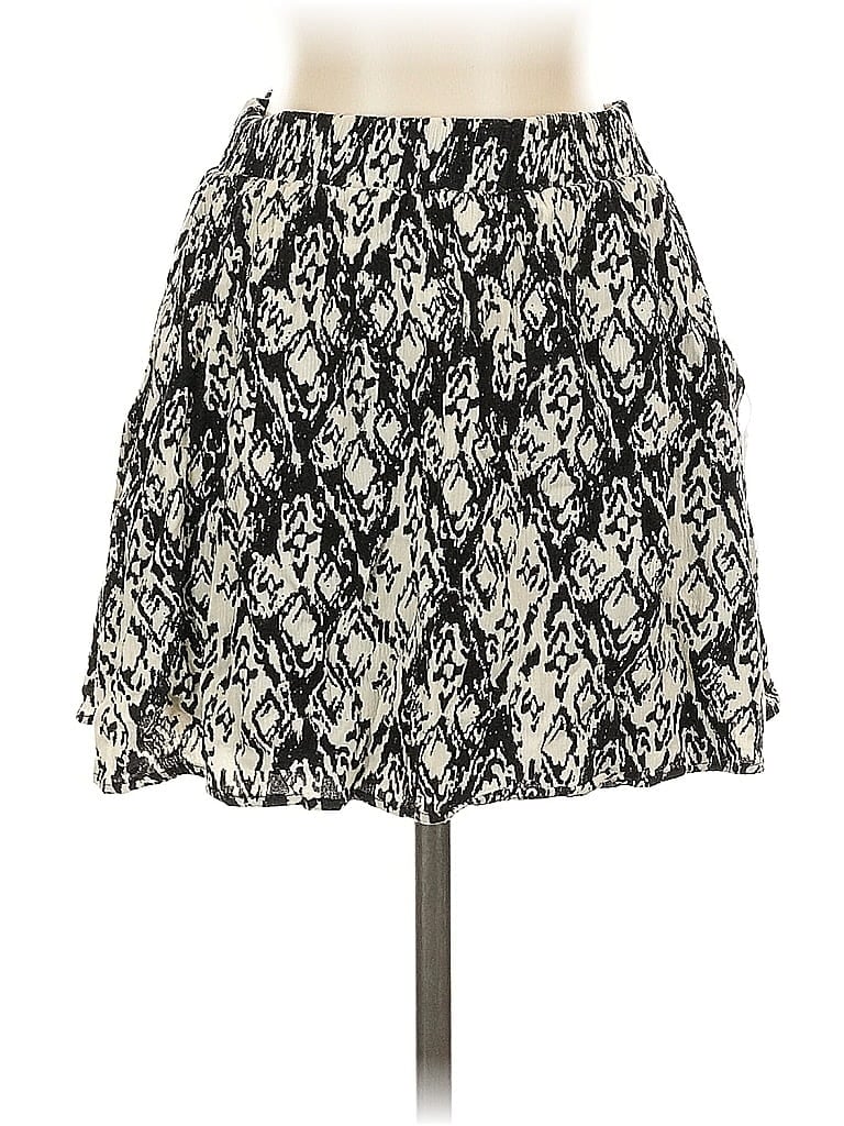 Lily White Casual Skirt In Black