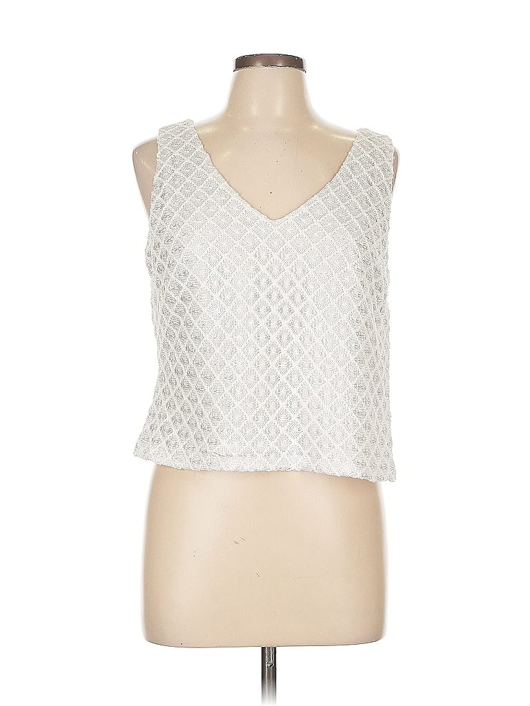 Click to view more detailed imagery on our partner's website Pre-owned Tahari By Asl Sleeveless Blouse In White