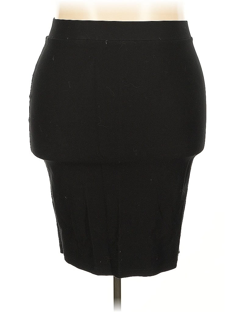 Pre-owned Torrid Formal Skirt In Black