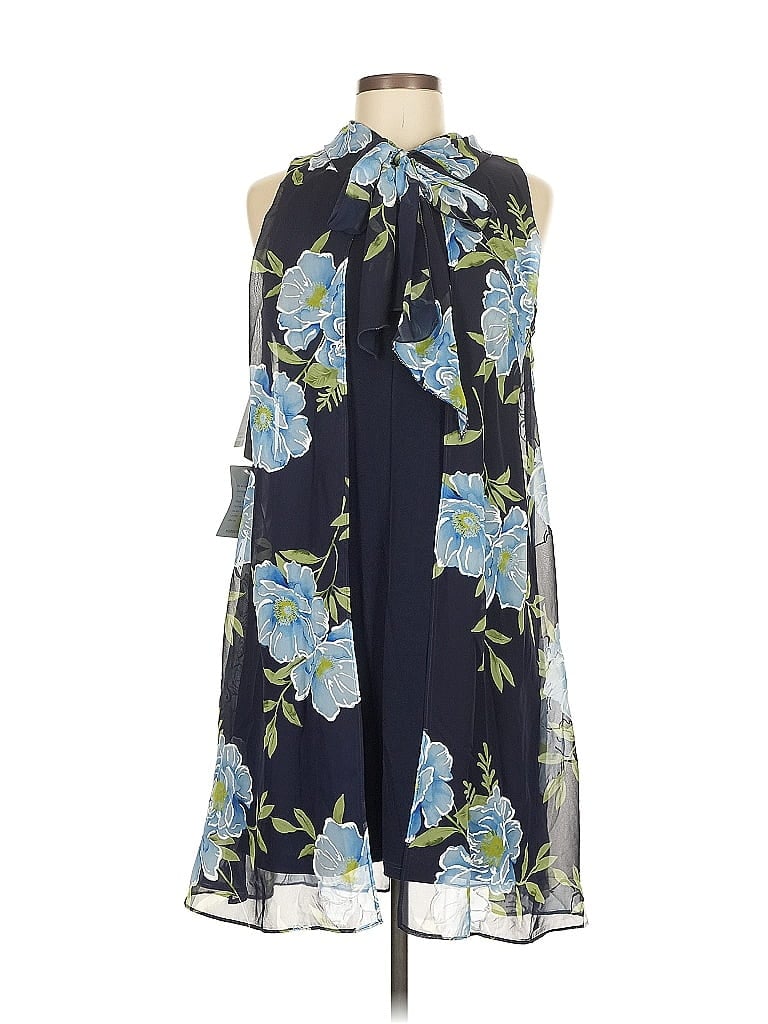 Click to view more detailed imagery on our partner's website Pre-owned Signature By Robbie Bee Casual Dress In Blue