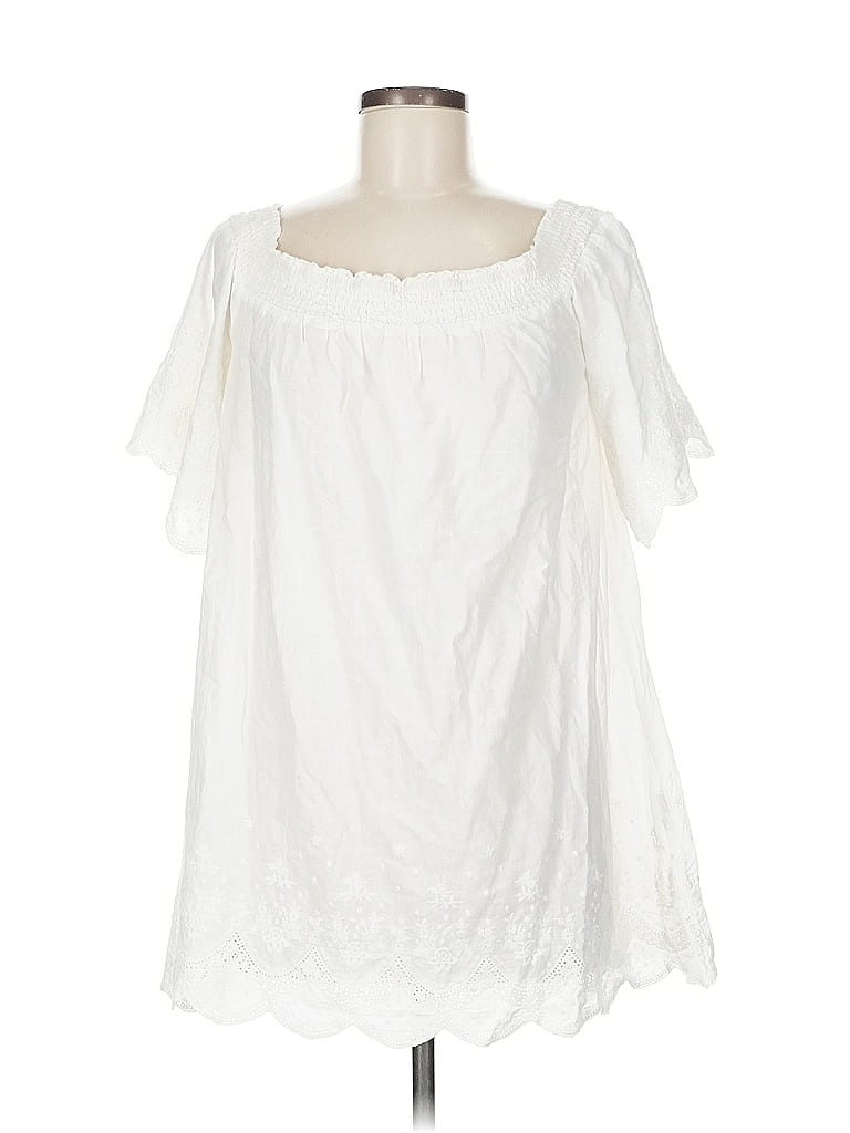 Click to view more detailed imagery on our partner's website Pre-owned Minkpink Casual Dress In White