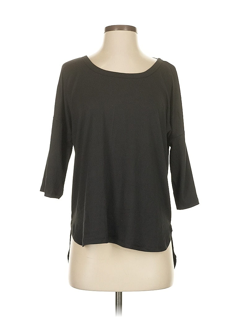 Click to view more detailed imagery on our partner's website Pre-owned Coco + Carmen 3/4 Sleeve Top Gray Boatneck Tops