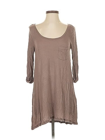 H&M 3/4 Sleeve T-Shirt (view 1)