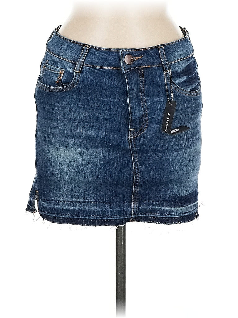 Click to view more detailed imagery on our partner's website Pre-owned Dollhouse Denim Skirt In Blue