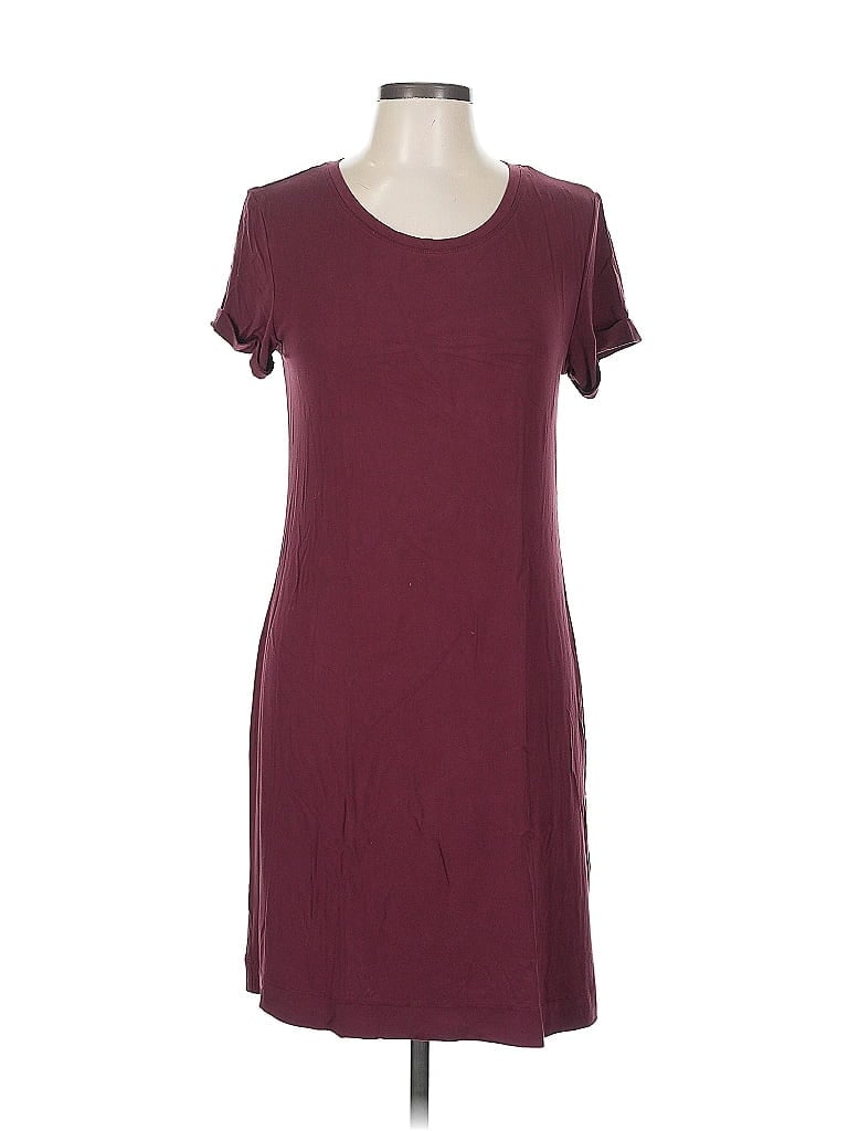 Click to view more detailed imagery on our partner's website Pre-owned C&c California Casual Dress In Burgundy