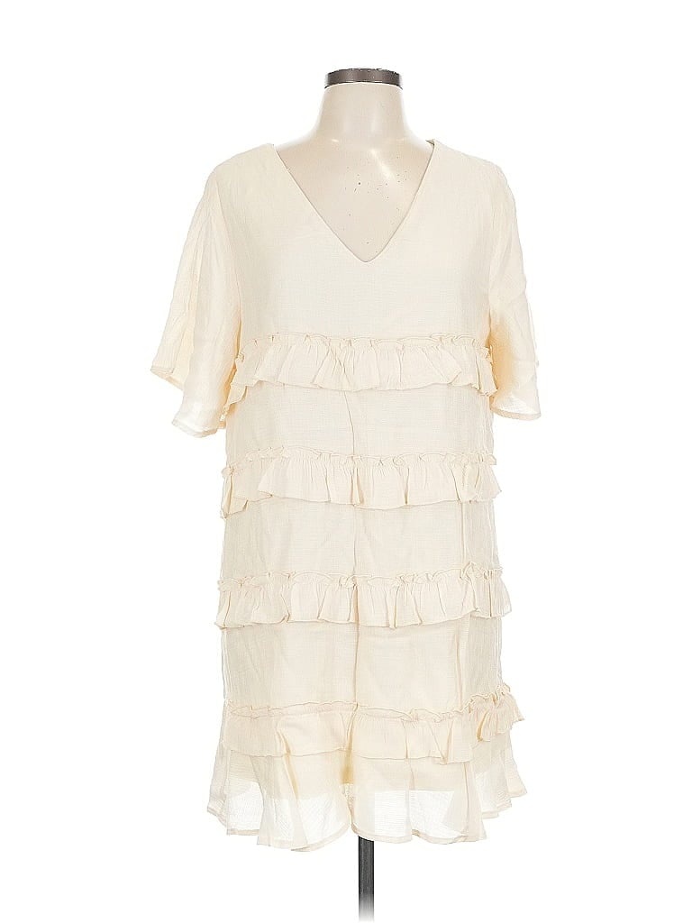 Click to view more detailed imagery on our partner's website Pre-owned Entro Cocktail Dress In White