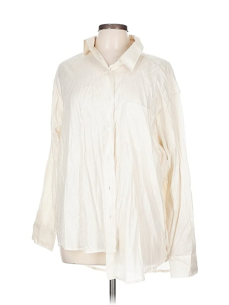 Click to view more detailed imagery on our partner's website Pre-owned Gap Long Sleeve Button Down Shirt In White