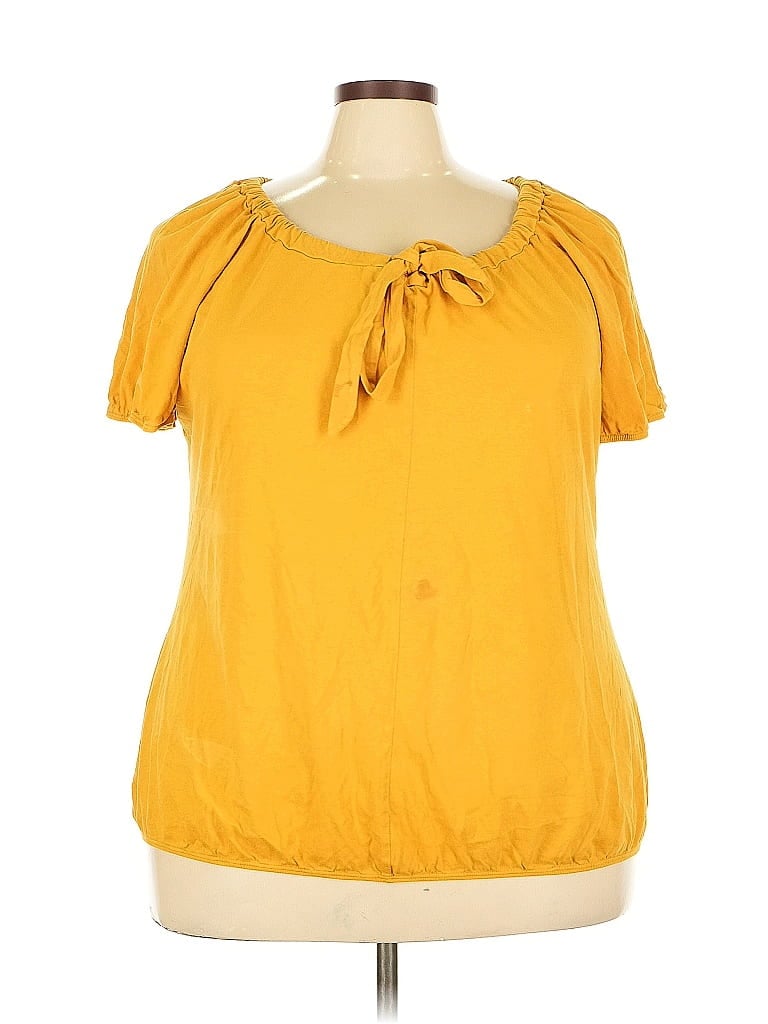 Pre-owned Just My Size Short Sleeve Top Yellow Keyhole Neckline Tops