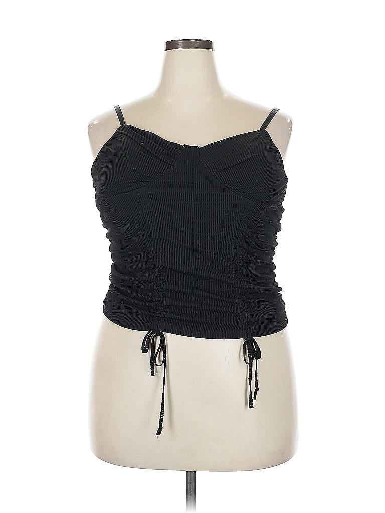 Click to view more detailed imagery on our partner's website Pre-owned Madden Nyc Tube Top Black Strapless Neckline Tops