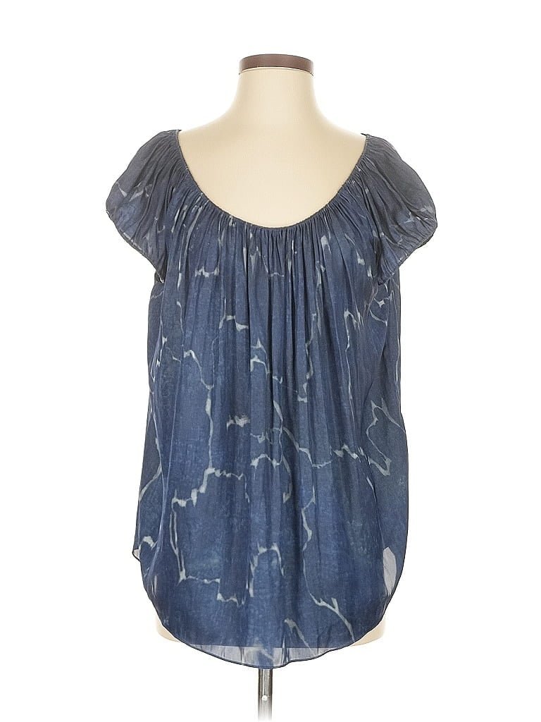 Click to view more detailed imagery on our partner's website Pre-owned Halston Heritage Short Sleeve Blouse In Blue