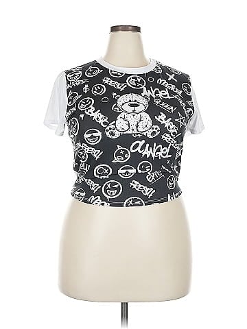 Fashion Nova Short Sleeve T-Shirt (view 1)