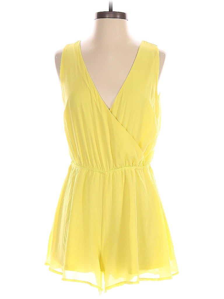 Pre-owned Charlotte Russe Romper In Yellow