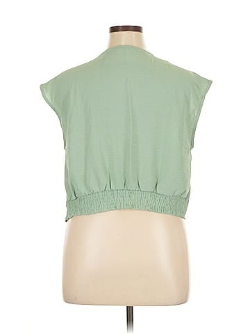 Fashion Sleeveless Blouse (view 2)