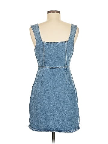 Urban Outfitters Casual Dress (view 2)