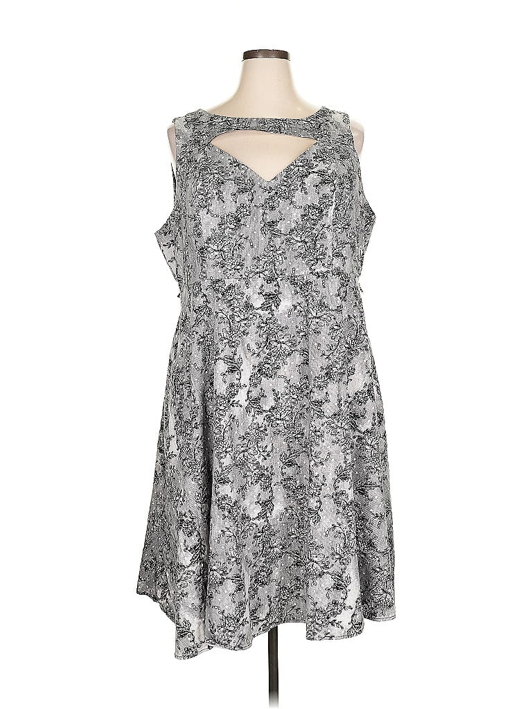 Pre-owned Torrid Casual Dress In Gray