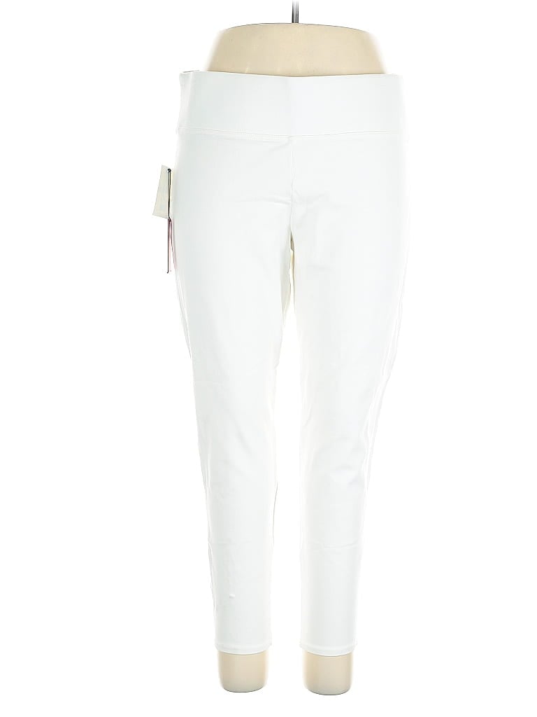 Click to view more detailed imagery on our partner's website Pre-owned Vince Camuto Active Pants In White