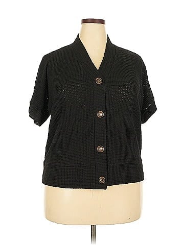 Dokotoo Cardigan (view 1)