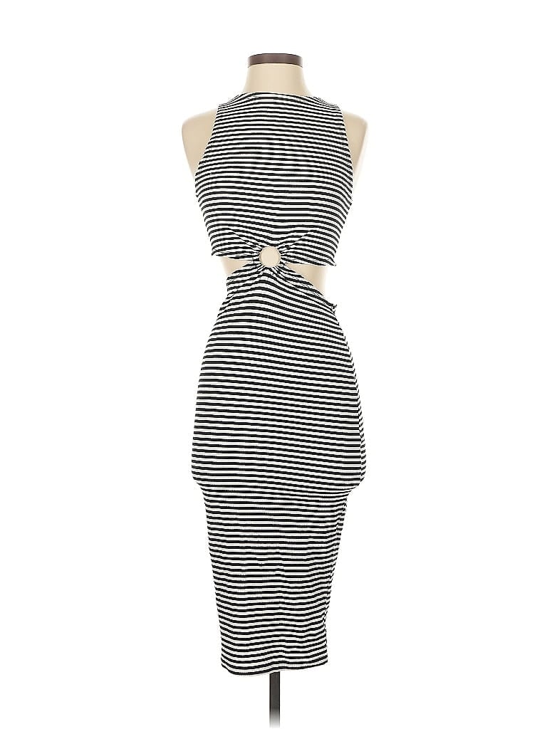 Pre-owned Vici Casual Dress In Gray