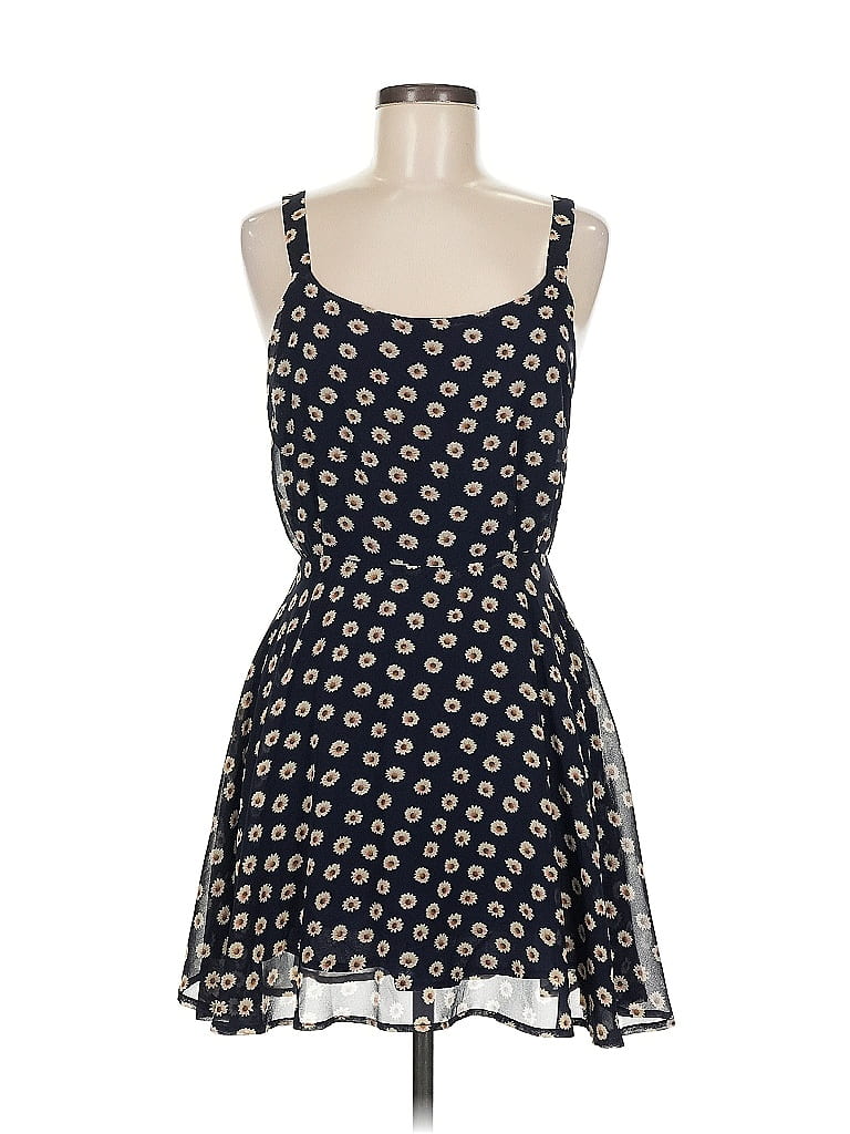 Pre-owned Lucca Couture Casual Dress In Blue