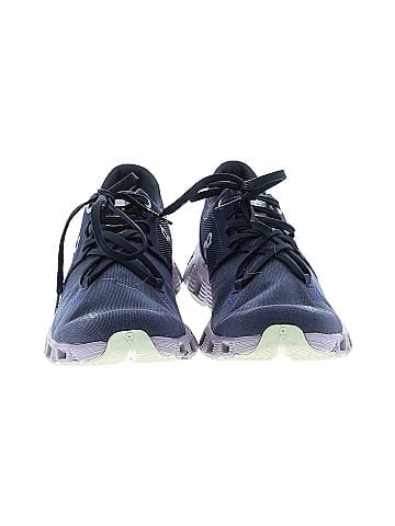 On Cloud Sneakers (view 2)