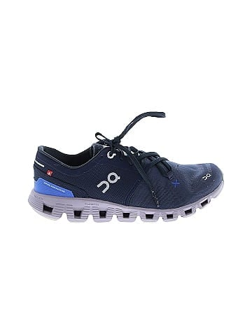 On Cloud Sneakers (view 1)
