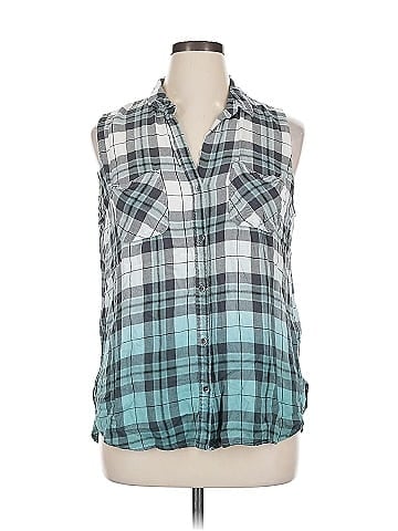 Rock & Republic Sleeveless Button-Down Shirt (view 1)