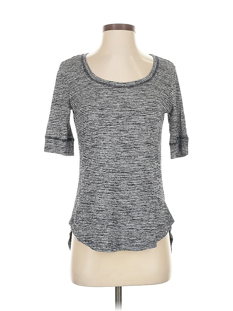 Pre-owned Athleta 3/4 Sleeve T-shirt In Gray