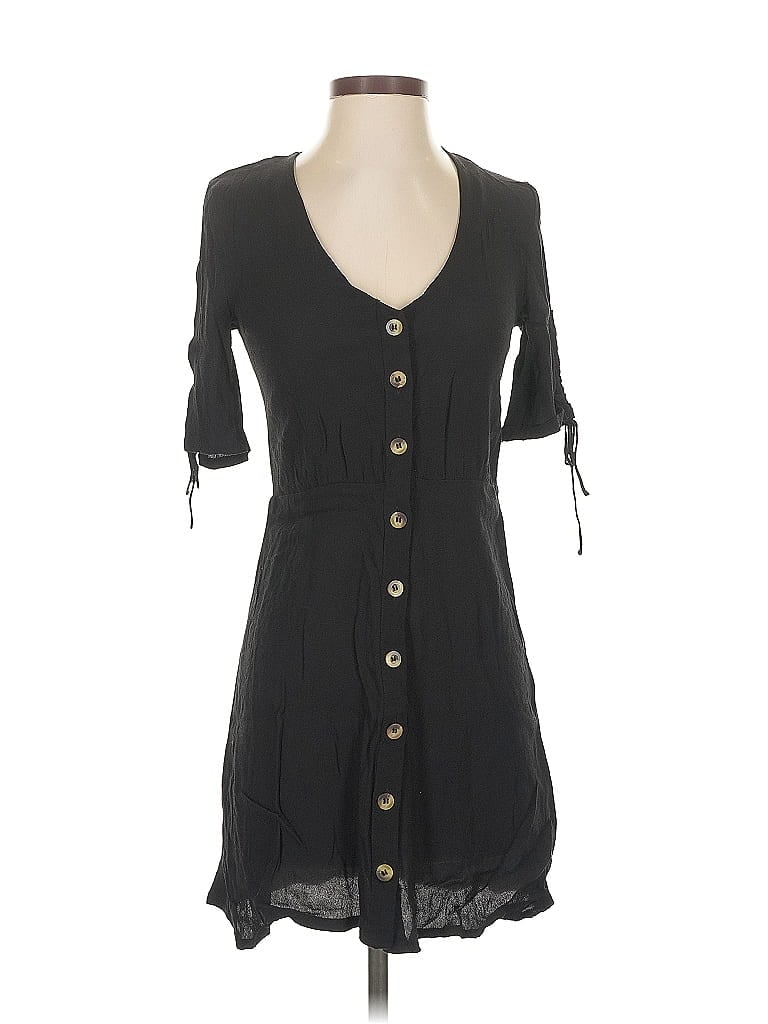 Click to view more detailed imagery on our partner's website Pre-owned H&m Casual Dress In Black