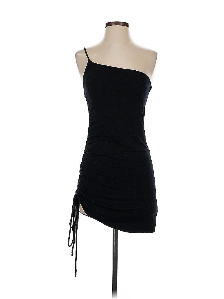Click to view more detailed imagery on our partner's website Pre-owned Michael Lauren Cocktail Dress In Black