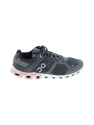 On Cloud Sneakers (view 1)