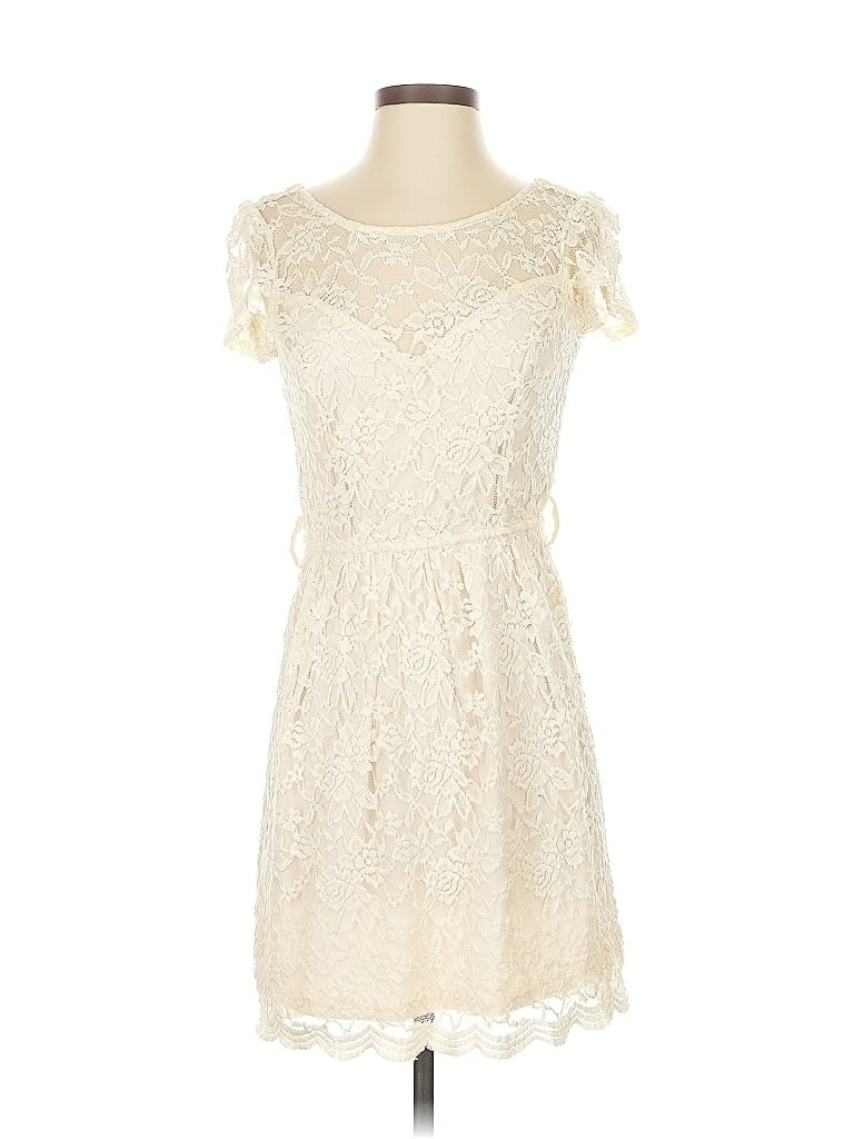 Pre-owned American Rag Cie Casual Dress In White
