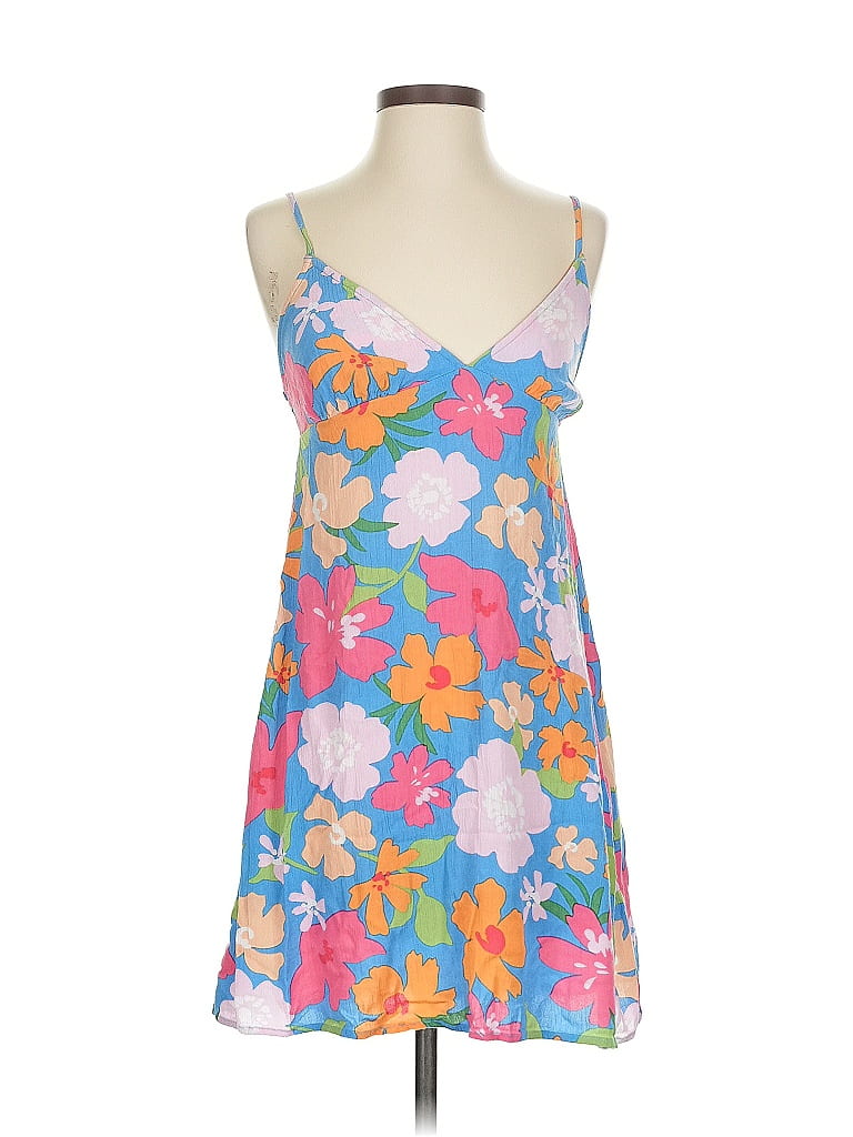 Click to view more detailed imagery on our partner's website Pre-owned Billabong Casual Dress In Blue