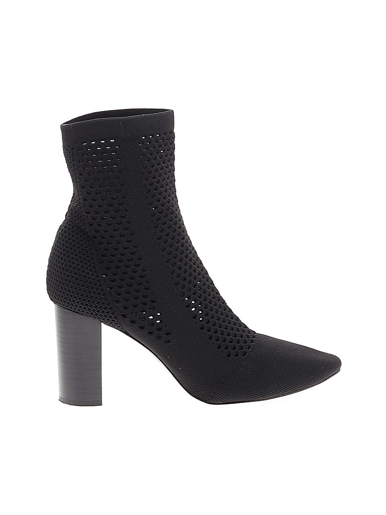 Pre-owned Charles By Charles David Ankle Boots In Black