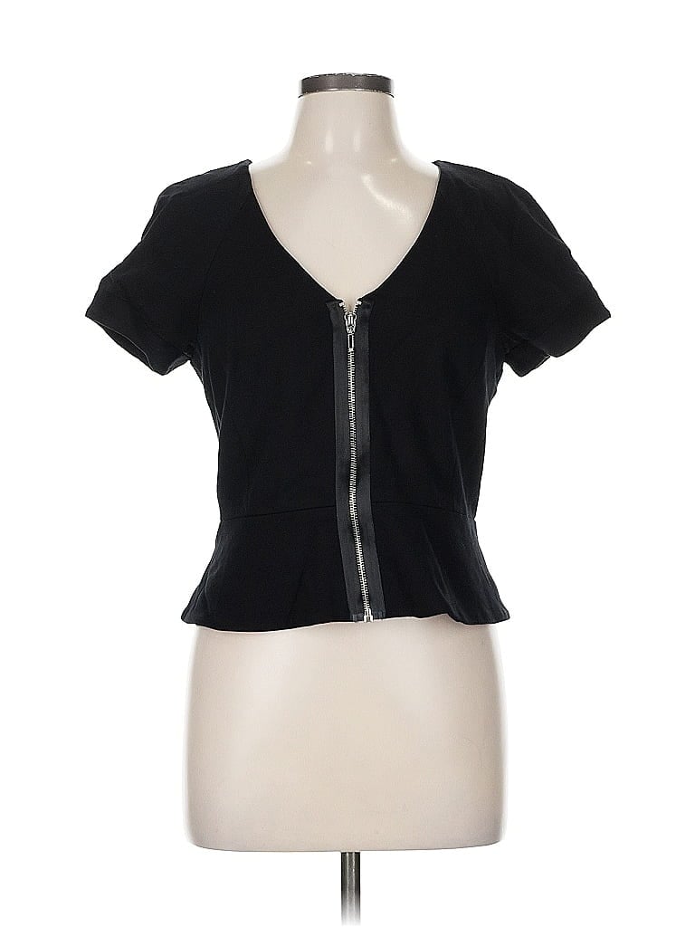 Click to view more detailed imagery on our partner's website Pre-owned Kenneth Cole New York Short Sleeve Top Black Plunge Neckline Tops