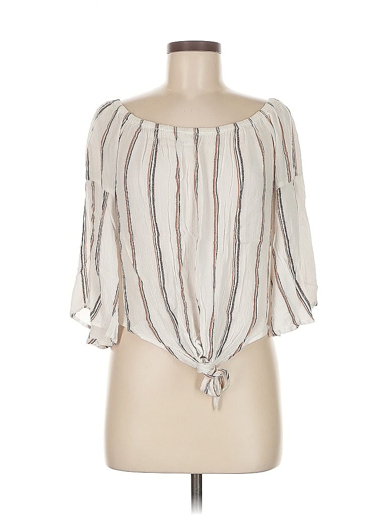 Click to view more detailed imagery on our partner's website Pre-owned Elan 3/4 Sleeve Blouse In White