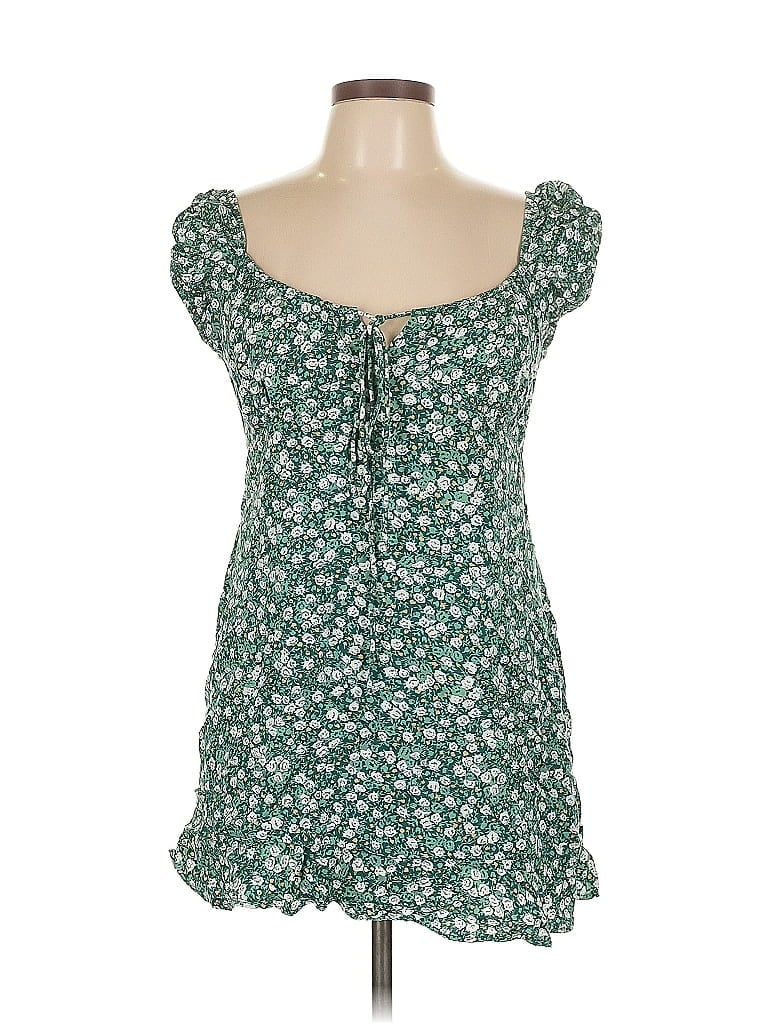Pre-owned Motel Casual Dress In Green