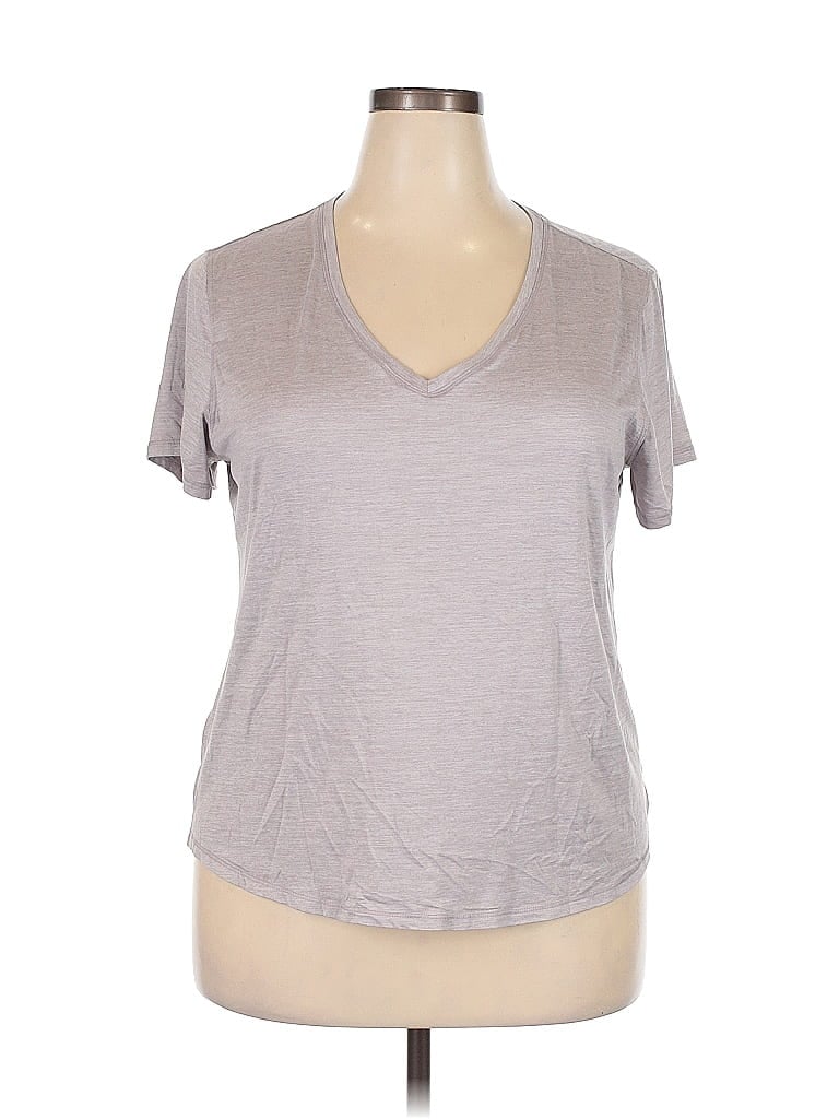Pre-owned Yogalicious Short Sleeve T-shirt In Gray