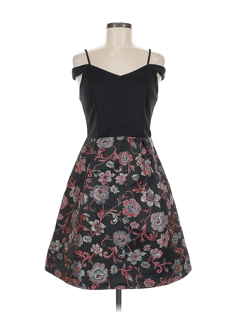 Pre-owned Francesca's Cocktail Dress In Black