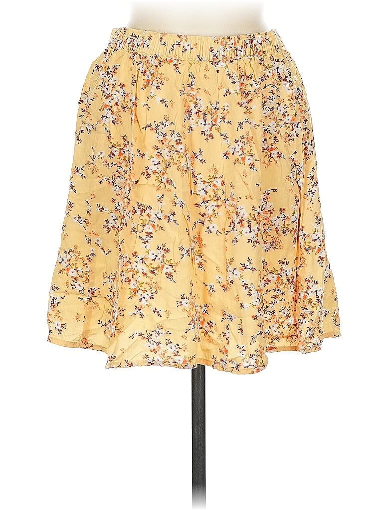 Pre-owned Old Navy Casual Skirt In Yellow